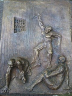 150819_EnzoCosi_Prigionieri